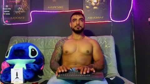 Snapshot of eric_harrison1 chatting on November 15, 2:20 am Brayan online show from November 15, 2:20 am