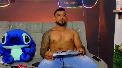 Snapshot of eric_harrison1 chatting on November 29, 3:09 am Brayan online show from November 29, 3:09 am