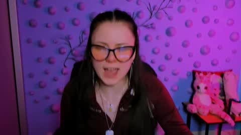 your dear Erica  online show from February 4, 11:09 pm