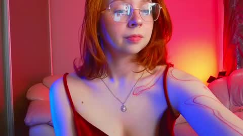 Snapshot of erica_nelson chatting on April 11, 2:05 am Erica 3 online show from April 11, 2:05 am