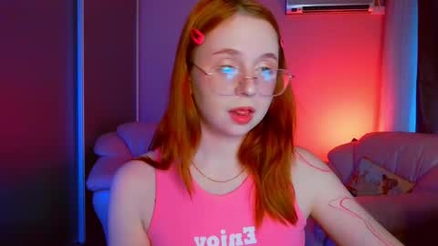 Snapshot of erica_nelson chatting on April 28, 1:37 am Erica 3 online show from April 28, 1:37 am