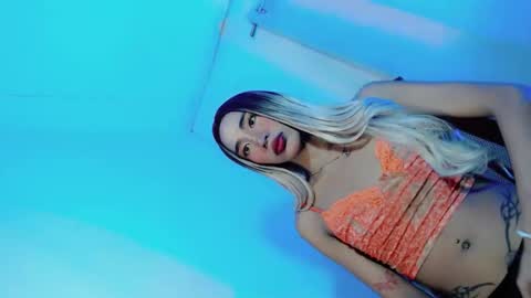 Snapshot of erica_walker chatting on March 8, 3:54 am erica_walker online show from March 8, 3:54 am