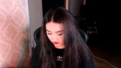 Snapshot of erica_wayne chatting on June 13, 5:22 pm Erica Wayne online show from June 13, 5:22 pm