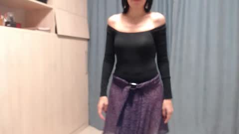 ericablack8 online show from December 9, 6:25 pm