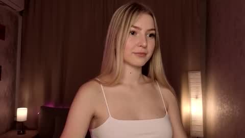 Snapshot of ericajackosn chatting on November 27, 6:43 pm Emily online show from November 27, 6:43 pm