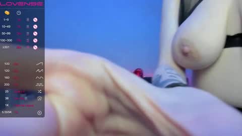 Snapshot of ericapreston chatting on February 23, 11:25 pm Erica online show from February 23, 11:25 pm