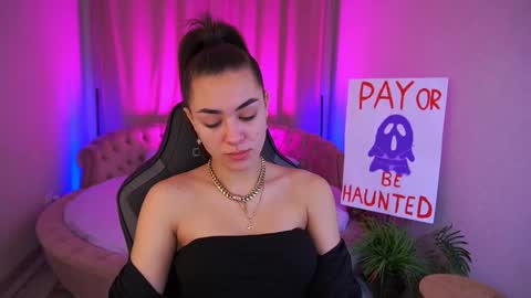 Snapshot of ericasin chatting on November 2, 7:00 am Erica online show from November 2, 7:00 am