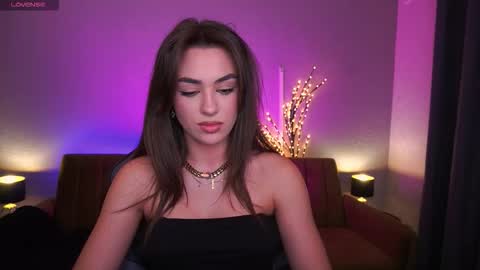 Snapshot of ericasin chatting on November 6, 2:18 pm Erica online show from November 6, 2:18 pm