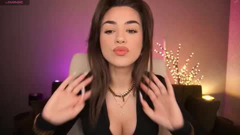 Snapshot of ericasin chatting on November 17, 6:52 am Erica online show from November 17, 6:52 am