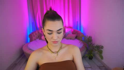 Snapshot of ericasin chatting on November 28, 7:44 am Erica online show from November 28, 7:44 am