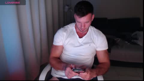 Snapshot of ericeric507 chatting on December 31, 8:12 pm Nick online show from December 31, 8:12 pm