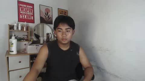 Snapshot of erick_cummer30 chatting on May 23, 8:29 am erick_cummer30 online show from May 23, 8:29 am