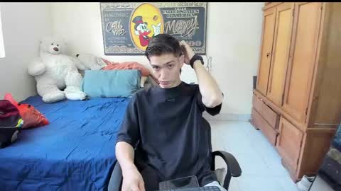 erick_de_rossee online show from April 7, 5:46 pm