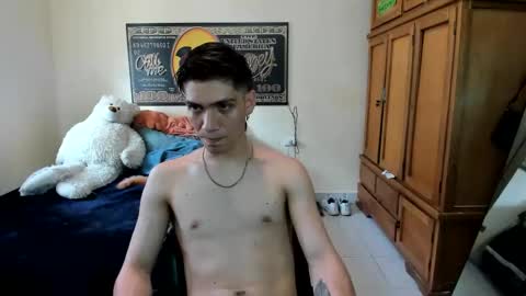 Snapshot of erick_de_rossee chatting on May 27, 8:39 pm erick_de_rossee online show from May 27, 8:39 pm