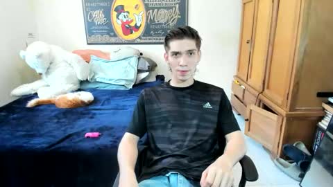 Snapshot of erick_de_rossee chatting on June 10, 6:07 pm erick_de_rossee online show from June 10, 6:07 pm
