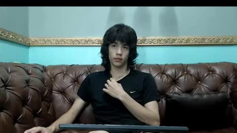 Snapshot of erick_ferrer chatting on March 8, 2:04 am erick_ferrer online show from March 8, 2:04 am