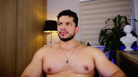 Erick Thompson online show from February 18, 9:00 pm