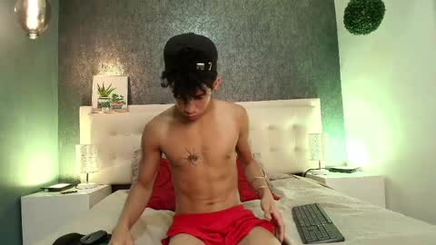   online show from March 5, 9:49 am