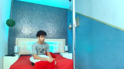   online show from November 3, 3:30 am