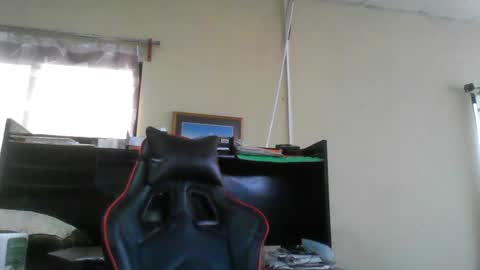 Snapshot of erik1781 chatting on June 29, 9:04 pm erik1781 online show from June 29, 9:04 pm
