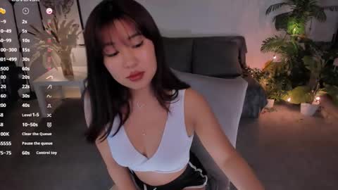 erika_kim online show from April 24, 7:11 am