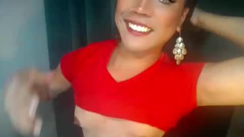 Snapshot of erika_madrigal chatting on November 14, 11:02 pm erika_madrigal online show from November 14, 11:02 pm