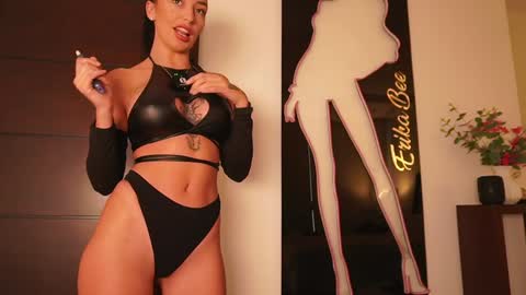 Venus Skye online show from November 1, 8:11 pm