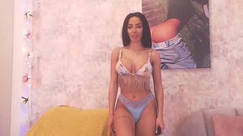 Snapshot of erikabeee1 chatting on March 5, 7:27 am Erikabeee online show from March 5, 7:27 am