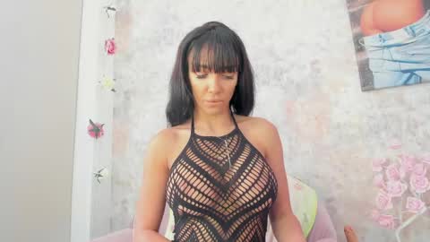 Erikabeee online show from April 24, 5:32 am