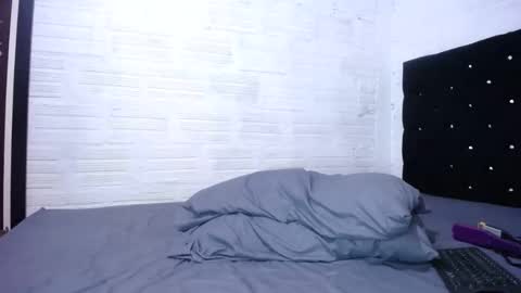 Im Erika an independent model. online show from October 28, 8:44 pm