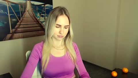 Snapshot of erikagavin chatting on December 10, 1:00 pm Erika online show from December 10, 1:00 pm