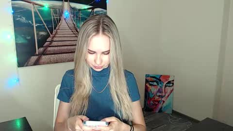 Snapshot of erikagavin chatting on September 16, 11:44 am Erika online show from September 16, 11:44 am