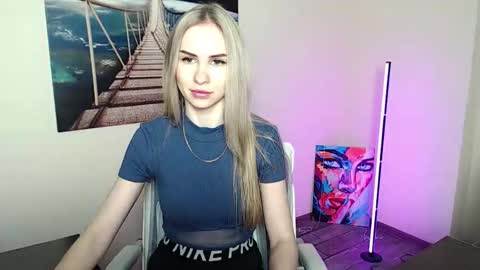 Snapshot of erikagavin chatting on May 12, 11:51 am Erika online show from May 12, 11:51 am
