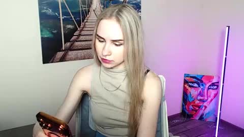 Snapshot of erikagavin chatting on May 13, 11:51 am Erika online show from May 13, 11:51 am