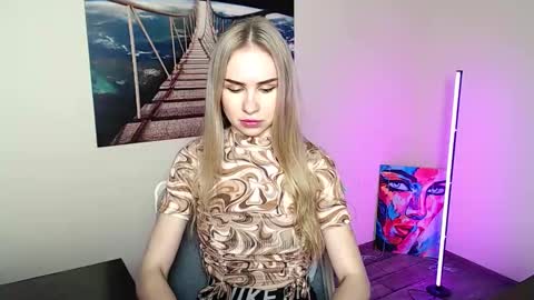 Snapshot of erikagavin chatting on May 19, 12:00 pm Erika online show from May 19, 12:00 pm