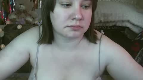 Snapshot of erikatwins chatting on May 16, 6:32 am Erika online show from May 16, 6:32 am