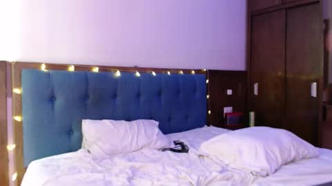 Erik  Bruce online show from October 9, 8:34 am