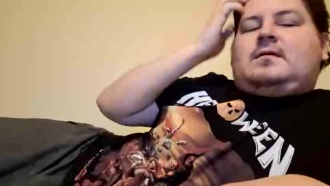 Snapshot of erikstar chatting on January 19, 7:47 pm erikstar online show from January 19, 7:47 pm