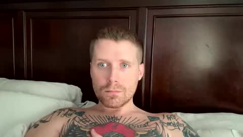 Snapshot of eriwat713 chatting on March 1, 4:33 pm eriwat713 online show from March 1, 4:33 pm