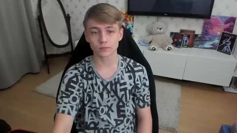 Max online show from September 27, 1:10 am