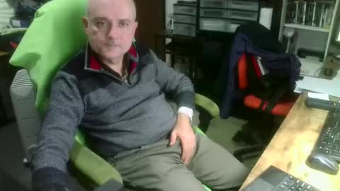 ernello online show from October 30, 8:31 pm