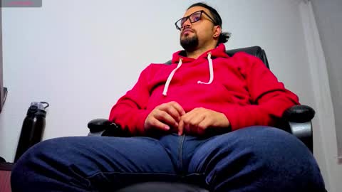 Snapshot of ernesto_rodriguez_82 chatting on February 25, 2:21 am ernesto rodriguez 82 online show from February 25, 2:21 am