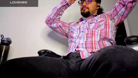 Snapshot of ernesto_rodriguez_82 chatting on March 11, 4:18 am ernesto rodriguez 82 online show from March 11, 4:18 am