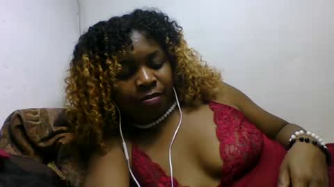 Snapshot of erolinee chatting on September 18, 7:27 pm erolinee online show from September 18, 7:27 pm