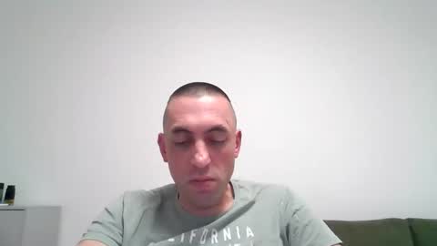 Snapshot of eros8407 chatting on February 23, 12:19 am eros8407 online show from February 23, 12:19 am