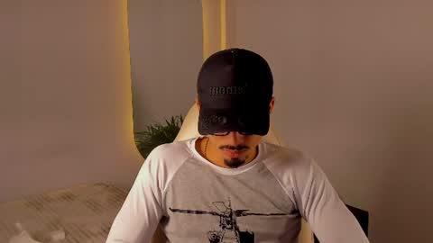 eros_becker_ online show from June 24, 5:28 am