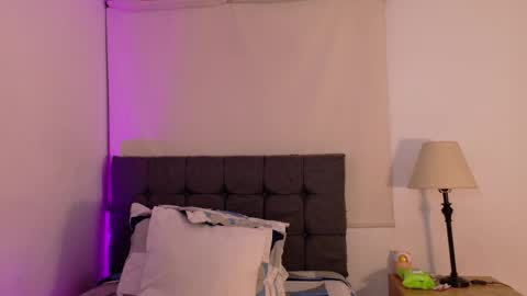 Snapshot of eros_chipre chatting on April 8, 4:01 am Eros online show from April 8, 4:01 am
