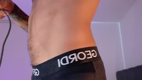 Snapshot of eros_chipre chatting on April 23, 4:53 pm Eros online show from April 23, 4:53 pm