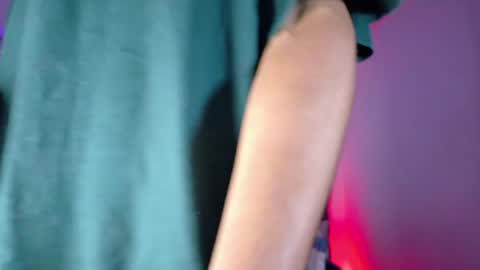 Snapshot of eros_chipre chatting on May 13, 3:04 am Eros online show from May 13, 3:04 am