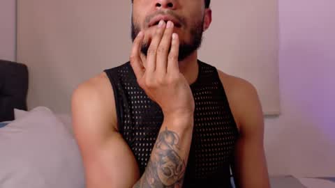 Snapshot of eros_chipre chatting on June 10, 3:18 am Eros online show from June 10, 3:18 am